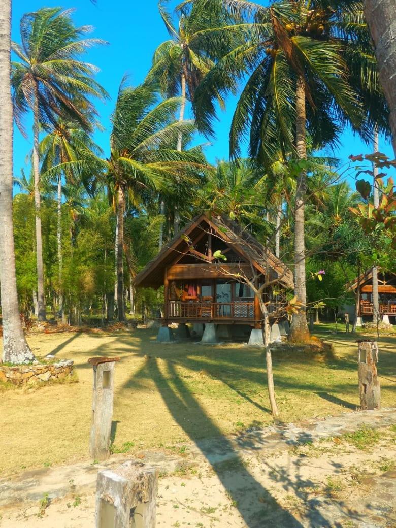 Ary'S Lagoon Bungalow & Hotel Karimunjawa Exteriér fotografie