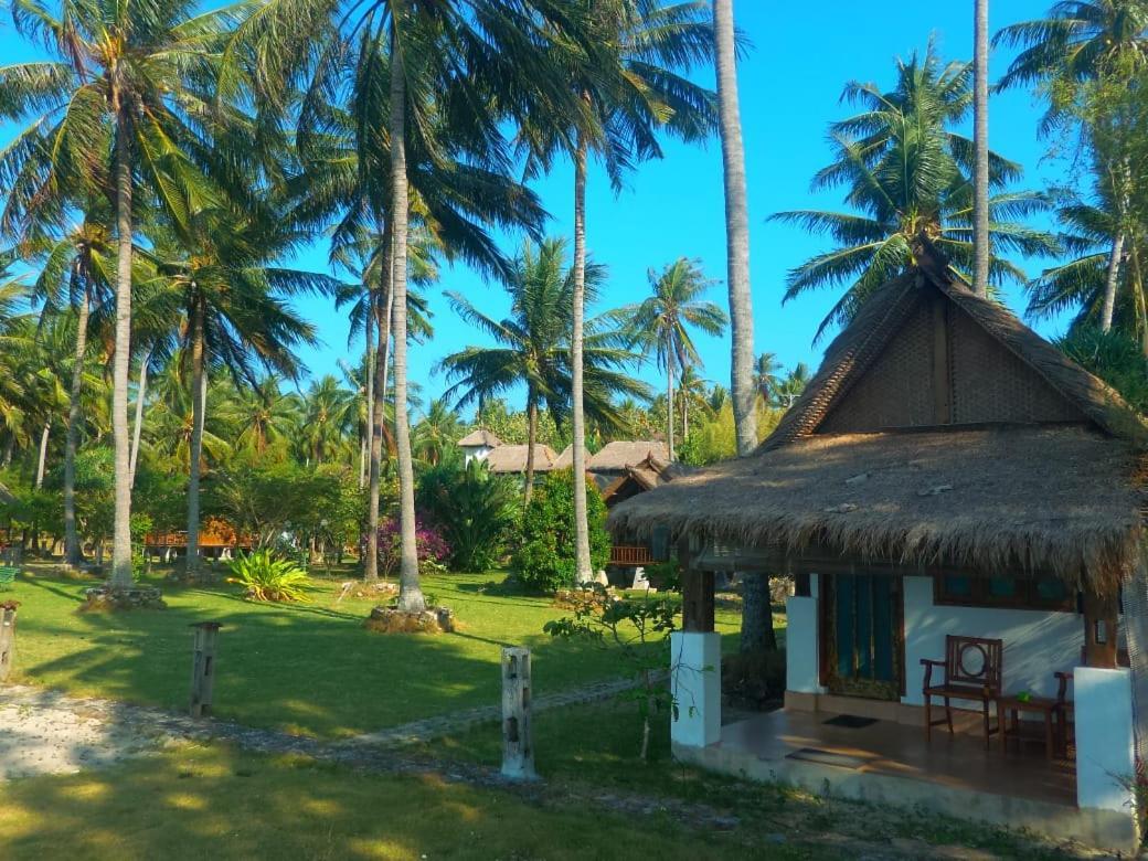 Ary'S Lagoon Bungalow & Hotel Karimunjawa Exteriér fotografie